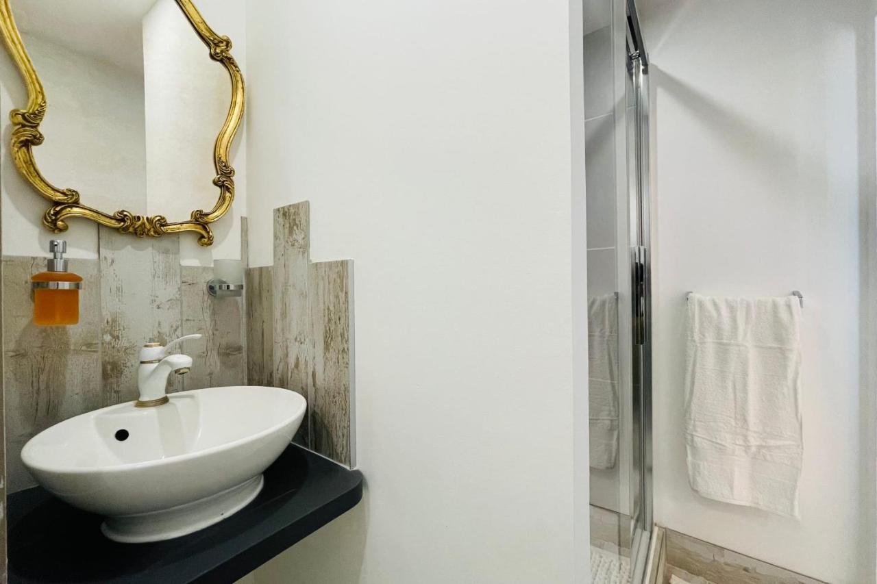 The Balzacienne Room In A Charming Mansion At The Gates Of Toursサン・タヴェルタン エクステリア 写真